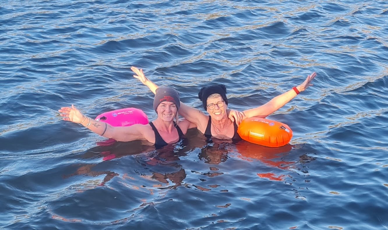 Wild swimmers in the lake
